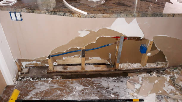 Water damage restoration insurance claims in Earlville, IL